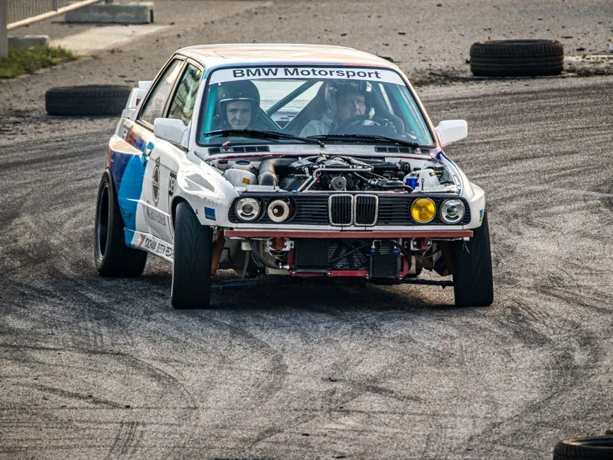 Préparer une sportive pour la piste